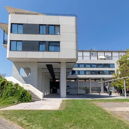 Apartamentos Líbere Pamplona Yamaguchi-2